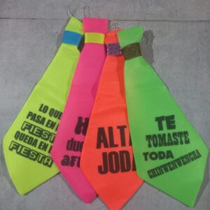 Corbatas flúo